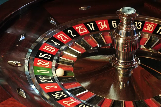 Cilindro della roulette con la pallina nella casella dello zero